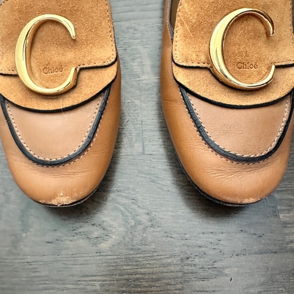 Chloe Loafers Light Brown Leather with Gold logo - Picture 5 of 7